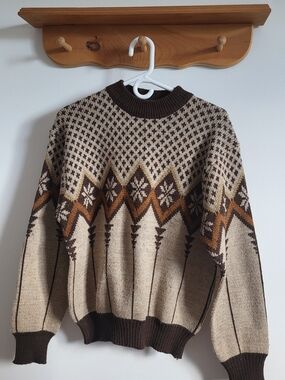 Vintage Crewneck in Brown and Cream
